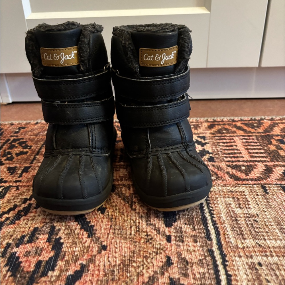 Cat & Jack Black Snow Boots